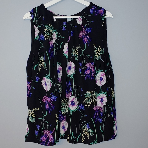 Liz Claiborne Tops - Liz Claiborne sleeveless black floral top